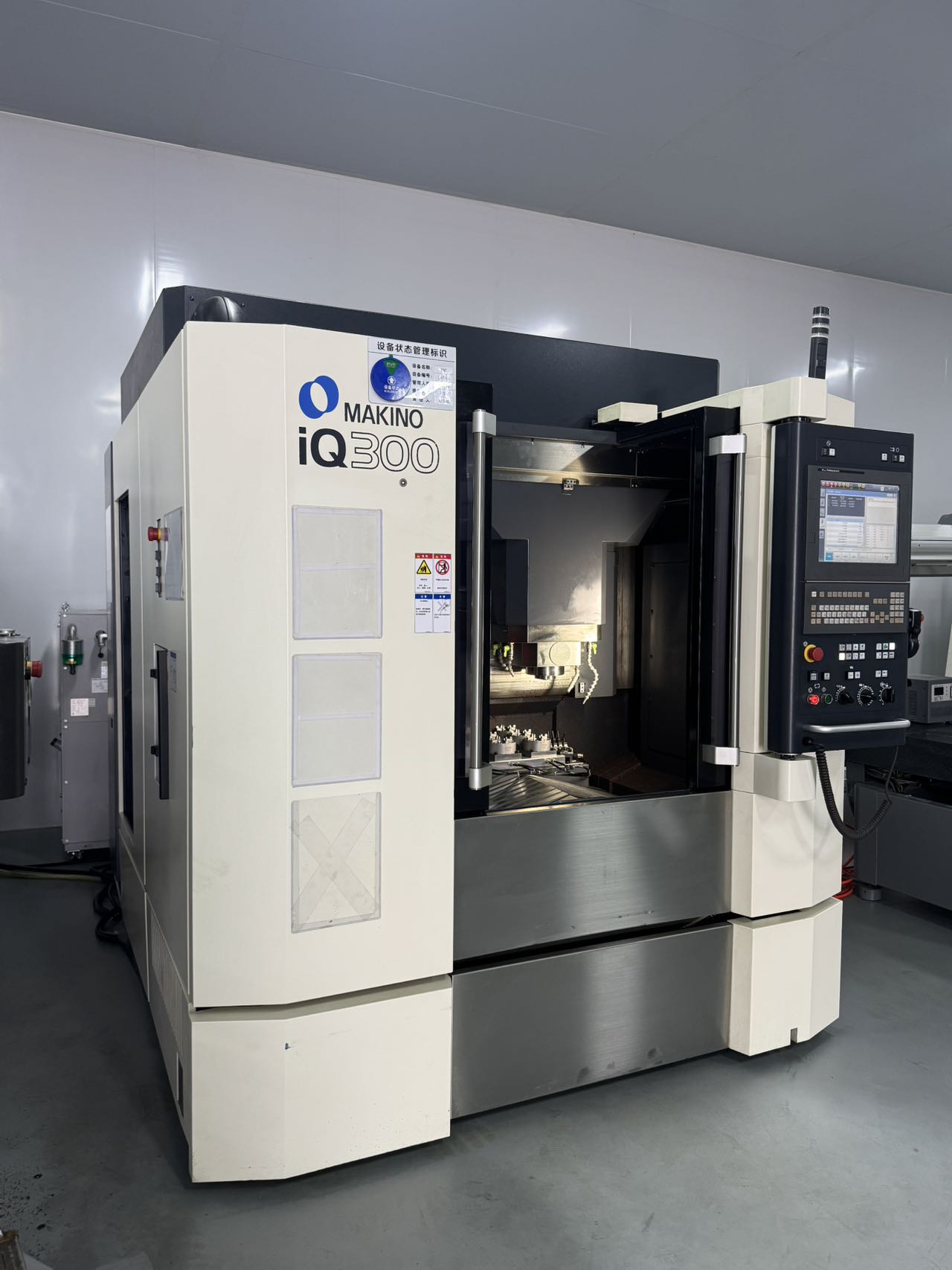 MAKINO 牧野 iQ300 超精密微细立式加工中心